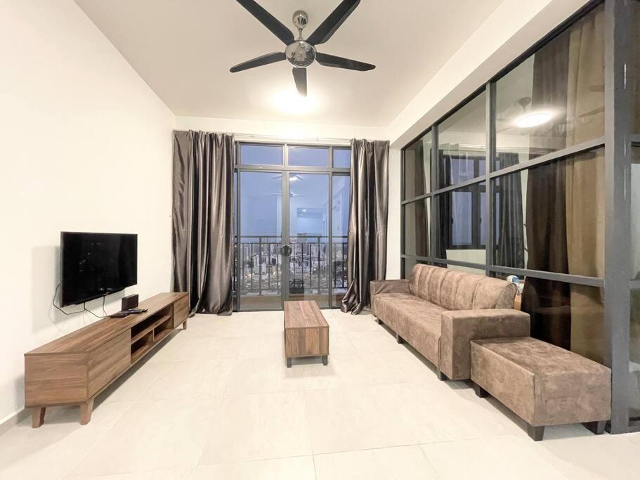 Апартаменты Quartz Near To Jonker Walk With Infinity Pool Cozy 3B2B Малакка Экстерьер фото