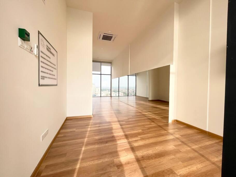 Апартаменты Quartz Near To Jonker Walk With Infinity Pool Cozy 3B2B Малакка Экстерьер фото