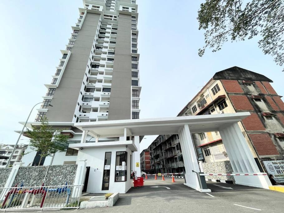 Апартаменты Quartz Near To Jonker Walk With Infinity Pool Cozy 3B2B Малакка Экстерьер фото