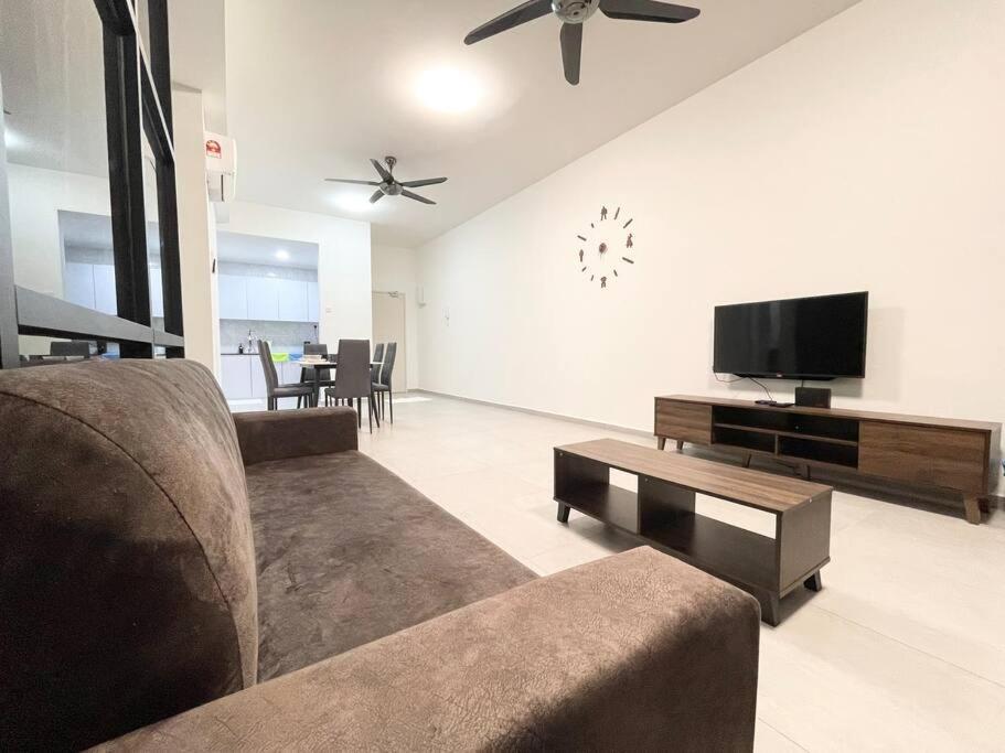 Апартаменты Quartz Near To Jonker Walk With Infinity Pool Cozy 3B2B Малакка Экстерьер фото