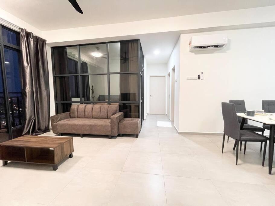 Апартаменты Quartz Near To Jonker Walk With Infinity Pool Cozy 3B2B Малакка Экстерьер фото